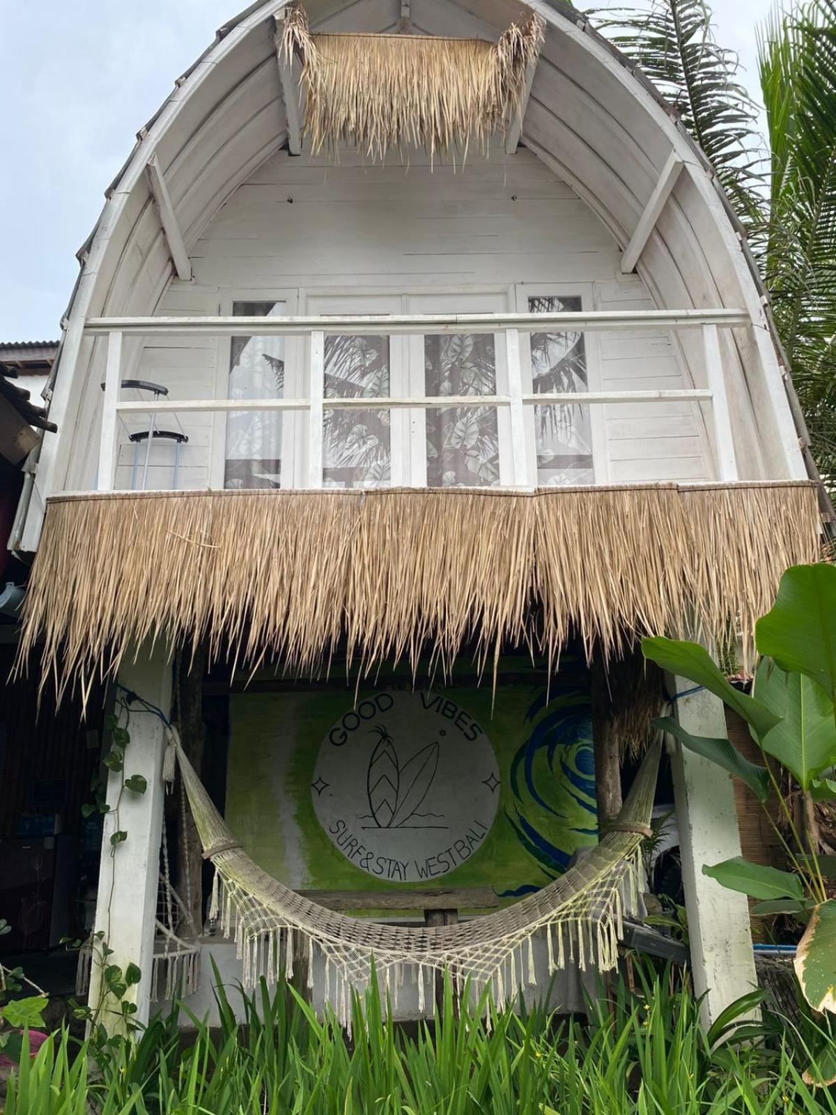 Medewi Good Vibes Stay&Surf Jembrana  Room photo